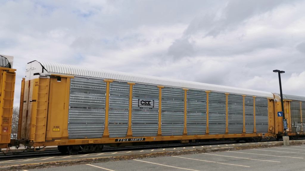 CSX B3533 (Body) TTGX 159753 (Flat)